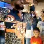 Mohamed Ramadan Instagram - جوة كل شارع في مصر هتلاقي شبهي و الحب بيعمل اكتر من كدة ☝🏽😎❤️ الحمد لله