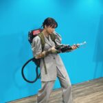 Moka Kamishiraishi Instagram - 「ゴーストバスターズ/フローズン・サマー」のイベントでした🧊 前回に引き続き、マッケナグレイスさん演じるフィービーの日本語吹き替えを務めさせていただいております。 夢のプロトンパックを持たせてもらった👻🚫 わたしもゴーストバスターズの一員になれた、うれし！ 3/29(金)公開です。ぜひ劇場で #goastbusters