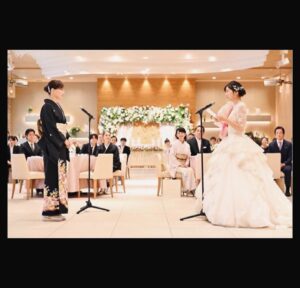 Moka Kamishiraishi Instagram - 『義母と娘のブルース 』
ついに昨夜、FINAL を迎えました。
最後まで見届けてくださったみなさま、本当にありがとうございます！

みゆきちゃんと歩んだ5年半という時間。
一緒に笑ったり泣いたり、わたしの身体にはみゆきちゃんと同じ時間がながれていました。
ぎぼむすという作品のなかにいるとき、ずっと愛のなかにいたなあと、亜希子さんたちを浮かべながら思います。

長きに渡ってぎぼむすを愛していただきありがとうございました！

大きな被害に遭われているみなさまに、心よりお見舞い申し上げます。どうかお一人お一人が、ご自分をいたわって過ごすことができますように。