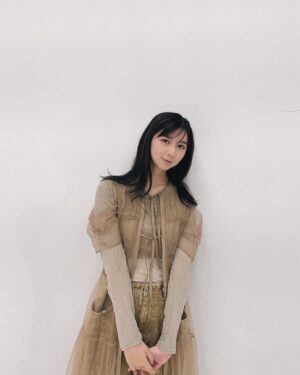 Moka Kamishiraishi Instagram - 🤎腕がどうなってるか分からないオフショット
今日もおつかれさまでした
明日はめざましテレビ生出演の日！早起きしてぜひ見てね〜