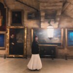 Moka Kamishiraishi Instagram - ワーナーブラザース スタジオツアー 東京にて クリスマス点灯式に参加させていただきました🎄 わたし自身も魔法にかけられたような時間で幸せでした。 ハリーポッターといえばクリスマス！なので、 ライトアップされた素敵な空間にみなさまも足を運んでみてください〜 メテオロジンクス🪄 #ハリーポッタースタジオツアー #ドビー