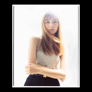 Moka Kamishiraishi Instagram - BARFOUT! 10月号
ずっとご一緒したかった、松岡一哲さんに撮っていただきました。ブリーチ期をすてきな形で残せてうれしい🤩
ぜひお手に取ってください！
