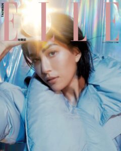 Molly Chiang Instagram - My first @elletaiwan cover!!!!!❤️‍🔥❤️‍🔥❤️‍🔥 - 曾經有人說我一輩子不可能登上時尚雜誌封面 甚至曾經有一度我自己也認為不可能 但今天我很為自己驕傲 也充滿無限感激 我沒想到我真的做到了 本來以為我要等下輩子或再十年（拭淚 在28歲這一年登上了國際中文版時尚雜誌 @elletaiwan 十月號封面🙏🏽 謝謝 ELLE 讓我美夢成真 這份機會不是讓我對自己滿足 而是更提醒了我還要更加油去補足我的不足 達成一個新里程碑接下來還有更多目標要一一達陣 我最愛的莫寶們 這是我獻給你們的第一個國際中文版封面 希望不要是最後一個🤣 #寶貝們這本一定要買了吧沒有疑慮喔 #根本世紀值得紀念吧 #買到要tag我呦 除了參與了封面人物拍攝 這次也很榮幸跟 fanfan @blackielovelife @9m88 @hsinmei_lan mickey1972330 一同擔任《台北時裝週大使》 10/4-10/13 台北時裝週一連串精彩展開 所有朋友們 屬於我們台北自己的時尚盛事即將引爆😎 請密切關注 @elletaiwan 及我的Instagram 我在10/4-10/6三天還有更多驚喜要給你們😏 - THE MOMENT, THIS MOMENT, that I’ve been dreaming about ever since I started. One of my ultimate goals in fashion industry has always been being able to be on a major magazine cover one day. Many say that this was just a dream, and no one could expect it this quick! There has never been an influencer, KOL, Instagrammer, (or however you want to call me) on the cover of Elle Taiwan before that I could recall, it has always been singers, actors or models. I’m so grateful to be the first influencer on the cover! In the beginning of my career, I worried about people wouldn’t understand me, people would misunderstand me as I’ve always do things in my own way. But hey, guess I was worrying about nothing. 👌🏾 Thank you @Elletaiwan for changing a girl’s life, make my dream comes true and let me know that there are more possibilities, more things waiting for me to achieve and I shall never give up 💪🏾 - Photography/ @puzzleung Photography assistant/ JOE HSUEH Makeup/ @loveoctober4202 Hairstyle/ @bobisman1202 Styling/ KATHY HSU Styling assistant/ BERNICE LEE Fashion/ @jamieweihuang @seivson.official - #台北時裝週 #NOWism #時尚有你才有未來 #elletaiwan