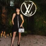 Molly Chiang Instagram - Last night‘s LV Day1 Welcome Dinner was held at ”Ricardo Bofill The Factory“ in Barcelona. LV always finds historic and locally-distinctive venues to host its brand events, reanimating these spaces with its signature elements and creating a truly captivating experience for all.✨🌹🕯️ #LVCRUISE25 @louisvuitton - #最後有巴塞隆納排隊蛋糕吃播開箱 關於昨晚的LV Day1 Welcome Dinner 晚宴地點辦在巴塞隆納的《Ricardo bofill the factory》 這裡竟然是一個廢棄的水泥工廠 建築師瑞卡多·博菲爾把這個產業遺址改造成一個住宅和辦公空間的複合體 現在這裡已經成為巴塞隆納市區的一個標誌性地標 也被認為是現代建築再利用遺產的典範案例之一 體現了建築的永續性和再生性 參與LV很多次活動 真心覺得LV總是能夠發掘具有歷史感和地域特色的場景 再在這裡打造出別具一格的品牌活動 不管是在城市中的隱匿角落 或是偏僻的鄉野之間 LV總能找到這些富有內在魅力的所在 再重新賦予它們全新的生命 將品牌元素跟這些場地的歷史文脈相融合 為我們所有人帶來既耳目一新的體驗✨ 你們不覺得真的很用心很會嗎😍 然後昨天出發晚餐以前 在房間開箱了巴塞隆納排隊熱門甜點《JONCAKE》 我們前一天先在網路上預訂 這樣就可以不用排隊直接隔天店上領取 （但預訂需要當地手機號碼收驗證碼） 吃完的感想就是我影片說的那樣 有人也吃過嗎？ 真的是很認真很有水準的起司😂😂😂（？） 還有什麼推薦的甜點嗎？ 好想吃什麼開心果口味的甜點喔🥹