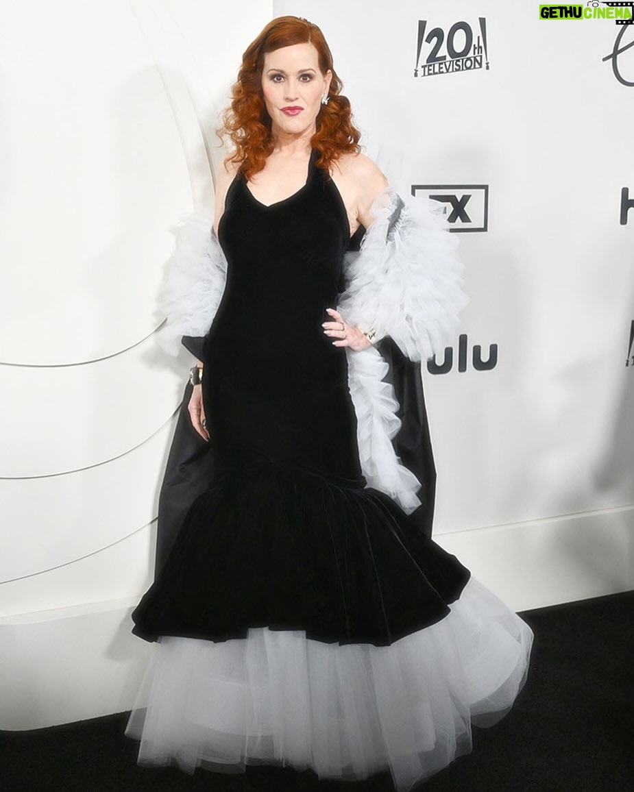 Molly Ringwald Instagram - Swan for the night. Thank you to my incredible team! Stylist: @andrewgelwicks Makeup: @lisaaharon Hair: @xaviervelasquez Gown: custom @rodarte Jewels: @verdurajewelry Nails: @artnailnyc #feud #trumancapote #theswans 🦢🦢🦢