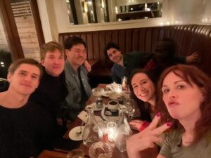 Molly Ringwald Instagram - Reunited and it feels so good 💙🤍💜💛♥️