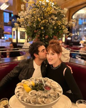 Molly Ringwald Instagram - Dinner with one of my favorite people ♥️