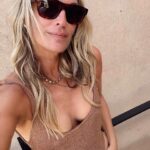 Molly Sims Instagram - One more for the road 😭