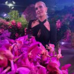 Molly Sims Instagram - How to survive a 24 hour trip to NY… • Listen to Dateline the entire plane ride • Do a 10 minute face roll with my Xtremely Rich Moisturizer • Get a DREAM glam team to recover your jet lag face 😂 @sierraaxo @creightonbowman • Be awarded by @foundermade as the MOST Efficacious Skincare Brand @ysebeauty 😍 • Go see @jeffleatham exhibit which is INSANE • End the night at the American Bar 🍸 Heart is so happy and feeling so grateful. See you in LA by 9AM tomorrow 🫠