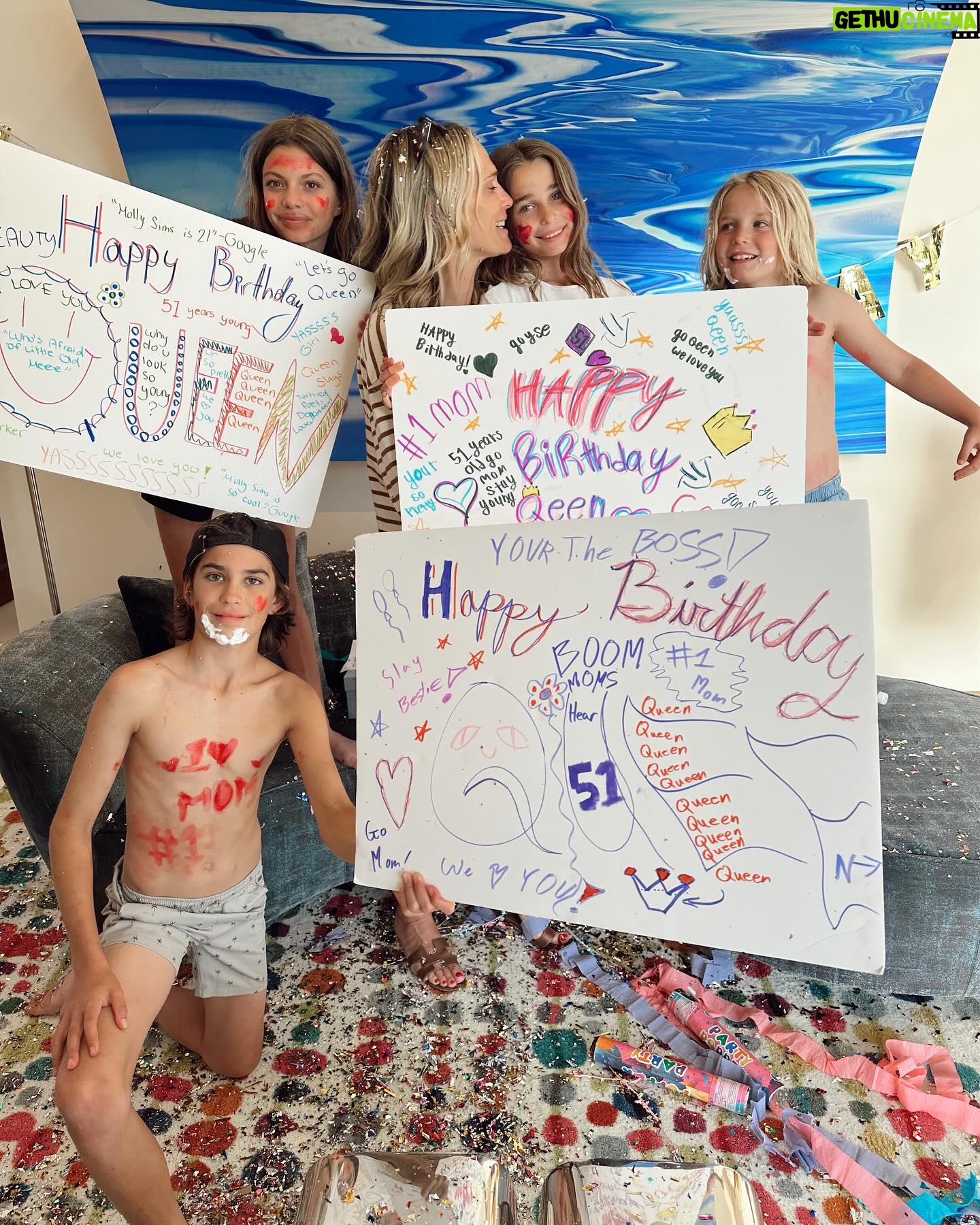 Molly Sims Instagram - Grateful. Full. Blessed. 31 one is feeling so good 😉 and NO SPORTS this weekend.