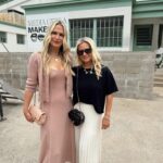 Molly Sims Instagram - LA to Austin back to LA in 24 hours🤪 @dearmediastudio IRL, you were so good. Now back for some more @lipstickontherim recordings with my bestie 😉🎙️