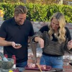 Molly Sims Instagram - @curtisstone is my new chef husband after this episode 😜 we cooked steak, blind tasted wine (I won btw 😏) and he actually made me LIKE duck. Curtis, you are amazing and this interview and day was so much fun. Go check it out at link in bio ❤️