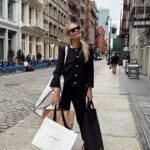 Molly Sims Instagram - Never leave New York empty handed 😉🛍️