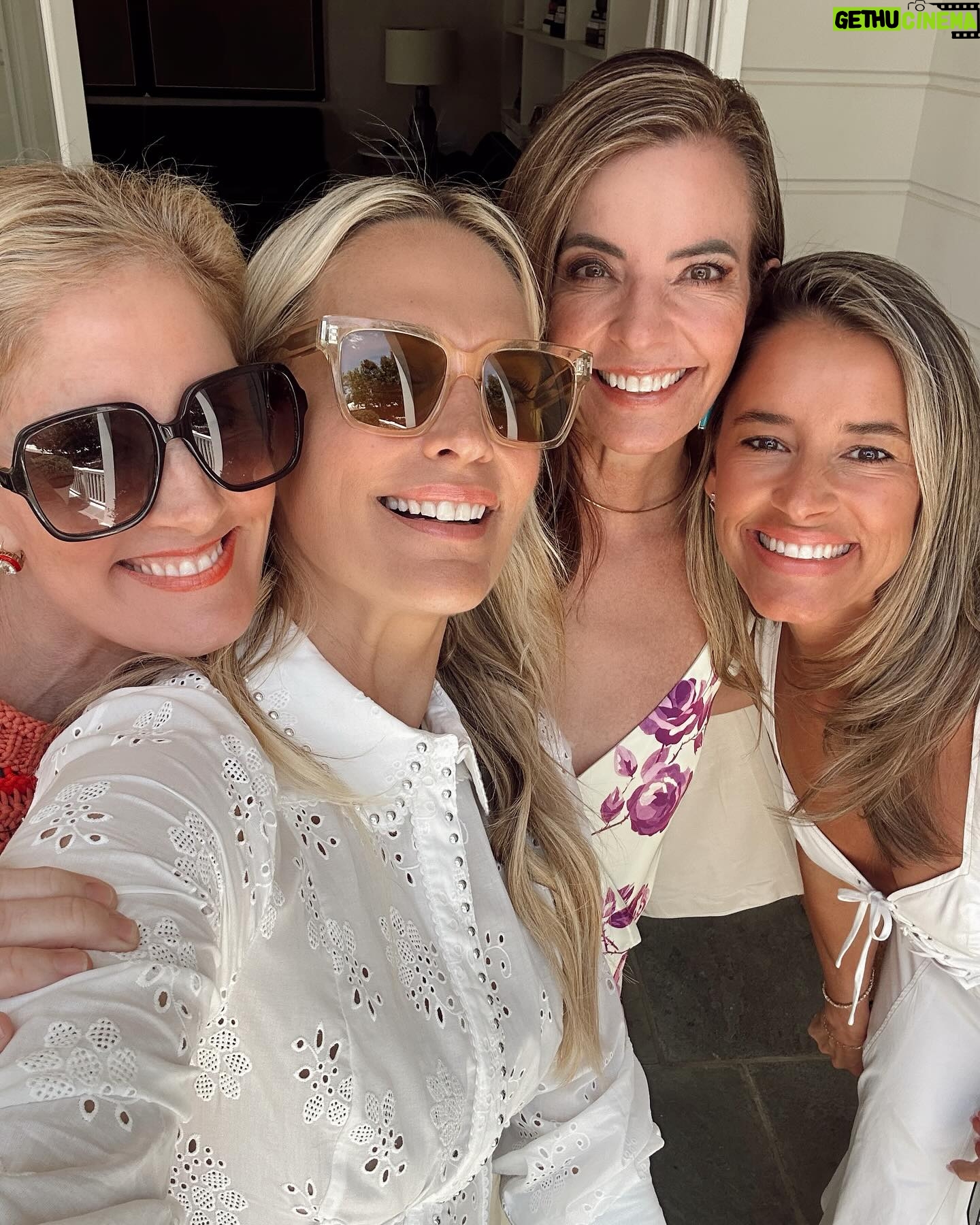 Molly Sims Instagram - The last 24 hours in a nutshell ❤️✨💄 • dinner with @glossyco 💋 @kvillatorowarman @sheena @shaunneff • shooting something new and exciting for @ysebeauty with my bestie @marykitchen 🤫 (also… everyone needs a Trevor, IYKYK) • Celebrating my girl Darcy (love you boo ❤️ @darcycobb ) • Our episode airing with @drthaisaliabadi and @haneyofficial on the breast cancer risk calculator… one of my favorite and most important episodes of @lipstickontherim to date 🙏🏼 • Frankie and Scar asking me if they can have a sleepover… it worked 🤪 • Me… dead (someone get me a vacay)