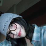 Momo Hirai Instagram - 🤓