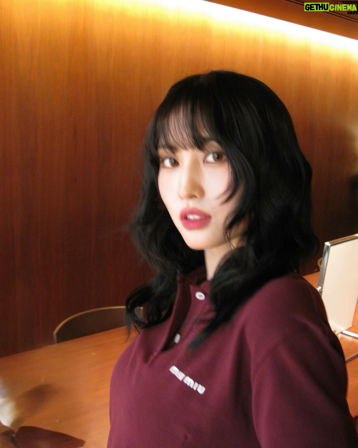 Momo Hirai Instagram - 🤳🤳🤳 #MiuMiu #MiuMiuWomensTales