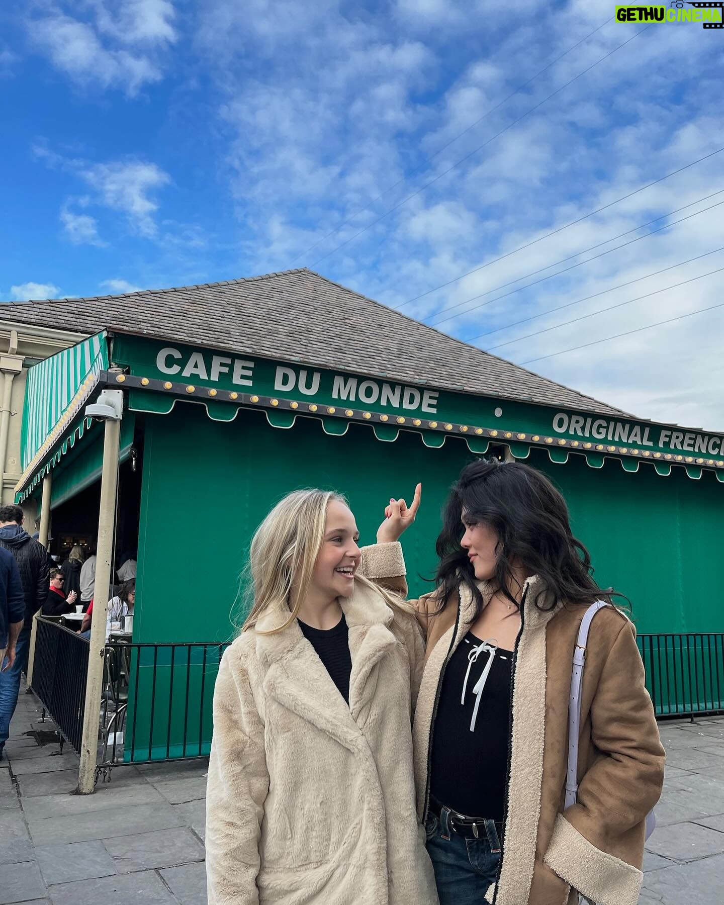Momona Tamada Instagram - a day with @abbyjameswitherspoon 💗💗
