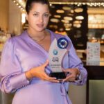 Mona Farouk Instagram – شكرًا الاتحاد العالمي الاكاديمي للتزيين 
علي هذا التكريم الجميل  وشعور جميل وفرحه كبيره شعرت بيها لان التكريم الاول لي  في الامارات دولتي الثانيه 
شكرًا الدكتوره منال حسن @manal.hassan.moh 
@cmacinternational 
وشكر خاص ل شريك النجاح اخويا المحترم @haithamdahab00
#الامارات  #دبي  @dubai 
#dubai  #الامارات_دبي  #الامارت_العربية_المتحدة