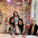 Mona Farouk Instagram - ❤️🌙🥰لمة الصحاب والحبايب رمضان يجمّعنا دائمآ . . #ramadankareem #ramadan #ramadannights #instagram