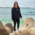 Mona Farouk Instagram - Don’t cry over the past , it’s gone #اسكندرية #alexandria #alex 🤍🕊️