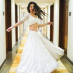 Monami Ghosh Instagram - Have you been in Bareli ka Bazar? I haven’t ….. Wardrobe by #momis Mkup n hair @chakrabortybony