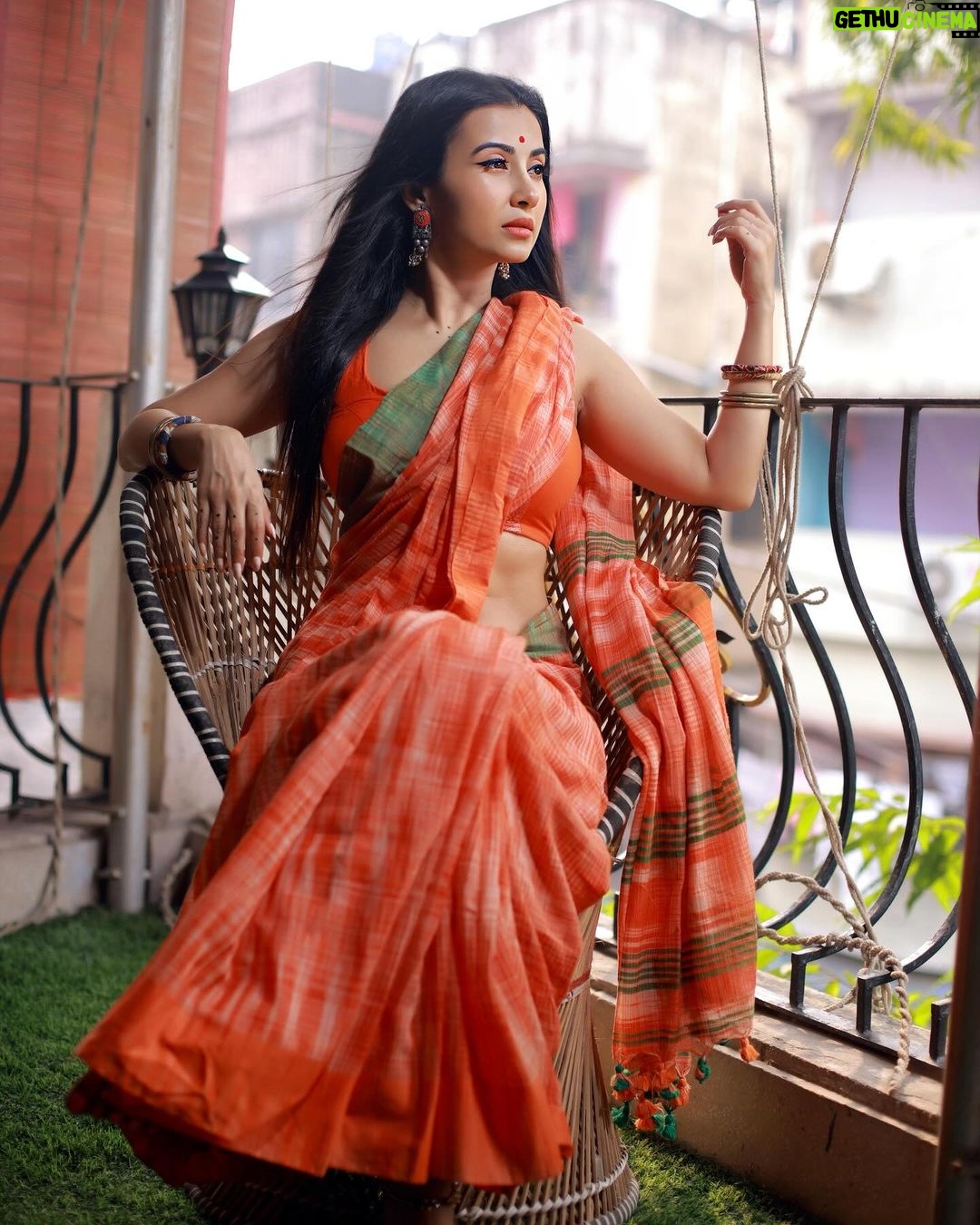 Monami Ghosh Instagram - কোকিলটা রোজ ডাকছে….
