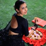 Monami Ghosh Instagram - Poila boishakh mishti chhara mishti hoy naki?