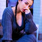 Monami Ghosh Instagram - Big sweaters..good movies.. hot chocolate…on a wintry sunday Wardrobe & styling by #MOMIS