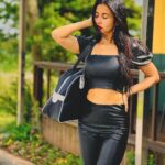 Monami Ghosh Instagram - Sometimes it’s the same u and different outfits and sometimes it’s the same outfit and different tones..