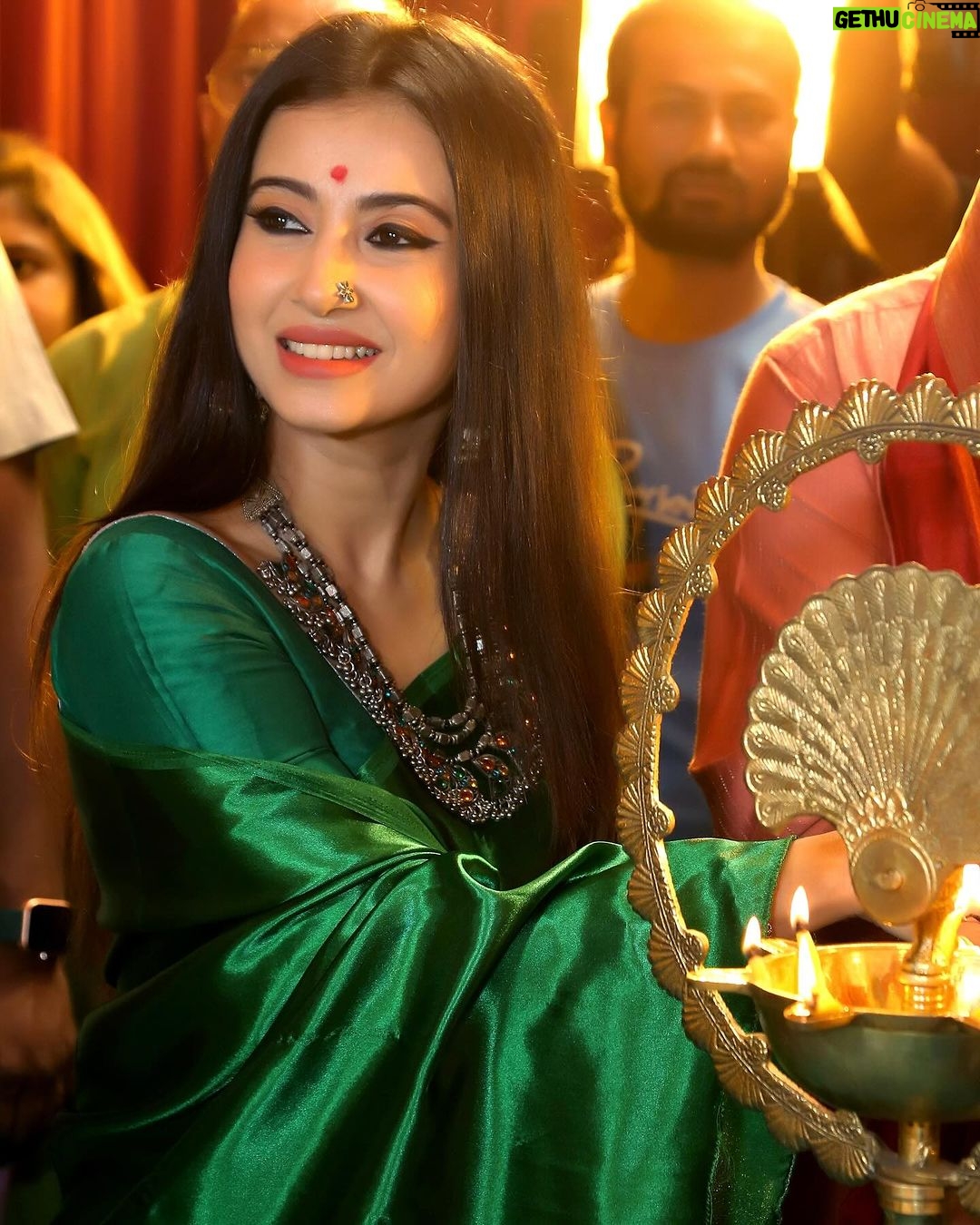 Monami Ghosh Instagram - I loved how they welcomed uma….জগদ্ধাত্রী পুজো…2023 KOLKATA-কোলকাতা