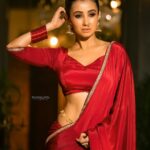 Monami Ghosh Instagram - Red can be soothing as well as dangerous…♨️ @sayantan_dutta_photography @neelsaha_styled_by_blue ds @sunetra__paul @sandip_nag @starcraft_insta
