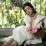 Monami Ghosh Instagram - Wardrobe by @monami_ghosh উথালি পাথালি মনে আলতা কোণে!