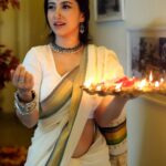Monami Ghosh Instagram - দীপান্বিতা লক্ষ্মী পুজোতে…