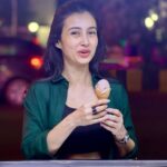 Monami Ghosh Instagram - Diwali vibes at Lokhandwala… #diwali2023 Lokhandwala, Andheri