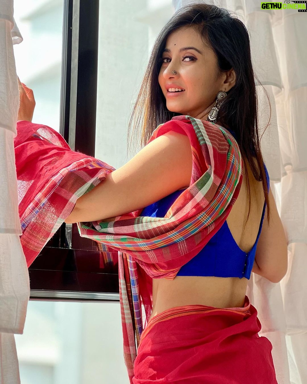 Monami Ghosh Instagram - Few days back when the sun was beautiful…. Mumbai - मुंबई