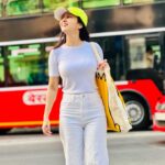 Monami Ghosh Instagram - Just a bright sunny day at colaba… Colaba