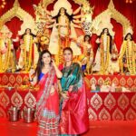 Monami Ghosh Instagram - Ashtami morning this year..at @northbombaydurgapuja .. @shotbykaushal thank u❤️ @shomumitra ❤️ North Bombay Durga Puja
