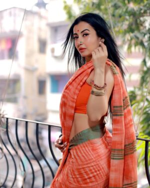 Monami Ghosh Instagram - ফাগুনে হাওয়া…,

Wardrobe, mkup n hair by #Momis