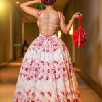 Monami Ghosh Instagram - অস্ফুট সেই না বলা কথা মনের আবেগের হারানো ব্যাথা, আঁকে আর লিখে শোক গাঁথা কত স্বপ্ন দিয়ে বোনে,নকশি কাঁথা। - ইব্রাহিমআরাফাত Concept ,Idea, styling by @monami_ghosh Executed by : @neelsaha_styled_by_blue @sunetra__paul @sandip_nag Photo by @sayantan_dutta_photography Butterfly earring by @aadikara @filmfare 2024 KOLKATA-কোলকাতা