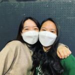 Mone Kamishiraishi Instagram - ジェーン・エア、開幕まで一週間です。 大好きなともなー🫶心の底から尊敬する人。ストイックに朗らかに突き詰める姿に、いつも感化されています。同役を共にできて本当に幸せ！ この作品の一部になれる喜びを胸に、まだまだ足掻きます。劇場や配信でお会いできますように。