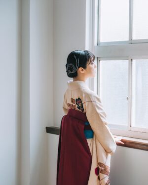 Mone Kamishiraishi Instagram - 追伸、いつもお世話になっている方々にご協力いただいて、袴で卒業式に出席できました。写真もたくさん！！本当にありがたい日でした。
通過儀礼はきちんと通過するとこんなにも気持ちがいい