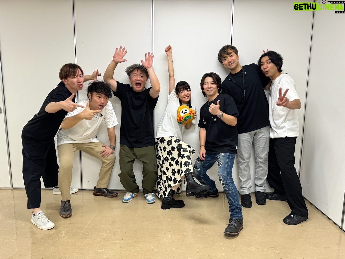 Mone Kamishiraishi Instagram - ツアー、金沢で初日が開けました!来てくださった皆さんありがとうございました☺️ みんなの声をたくさん聞けて本当にびっくり、嬉しかったです。ここからクリスマスイブまで、どうぞよろしくお願いします!!素敵な会場、素敵なお客様たちだったなあ〜しみじみ