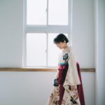Mone Kamishiraishi Instagram - 明治大学国際日本学部を卒業しました！ もう卒業できないかもしれないと何度も思いましたが、最後はまだ卒業したくないと思うほど幸せな学問の日々でした。 先生方や友人たちとの出会いに心から感謝しています。古今東西を網羅する講義の数々にいつも夢中でした。できる限り多くの視点を持つこと、自分の言葉と心で掴みに行くこと。これからも大切にして、不思議のアンテナを張って、生涯学び続けます。 恩人の顔がたくさん浮かんでいます。直接伝えられない方々へ、そして気にかけてくださっていた方々へ、この場をお借りして、本当にありがとうございました！ますます精進します。