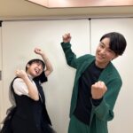 Mone Kamishiraishi Instagram - 武道館で歌わせていただきました。大寒波の中の奇跡のような開催で、会場を見渡した瞬間の気持ちは言い得ぬものでした。 なんと博多から芳雄さんまで飛んできてくださったのです。直前まで再会が危ぶまれていましたが、本当によかった…！超人的スケジュールにも関わらず、いつもと変わらぬお人柄と歌声に心解き放たれました。有難いとはこのことです。 開催に向けてご尽力くださった関係者の皆さま、大変な思いをして駆けつけてくださったお客さま方、そして大好きな最高のミュージシャンの皆さま、本当にありがとうございました！ご来場が叶わなかった方々にもきっとお会いできますように。これからも精進します！