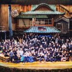 Mone Kamishiraishi Instagram - 舞台「千と千尋の神隠し」上演関係者一同で菊田一夫演劇大賞を頂戴し、昨日、環奈ちゃんと授賞式に出席して参りました。 この写真よりもっと大勢の、携わった全員でいただけたことが本当に嬉しいです。栄えある賞に背中を押され、この先の公演も頑張ります！ フォーマル環奈ちゃんに見惚れ、木下晴香ちゃんとの再会に満たされ。幸せな日でした。