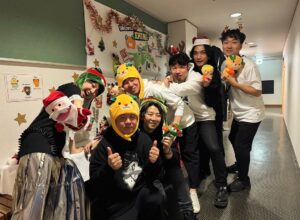 Mone Kamishiraishi Instagram - 終演後のふるふるの筆致で失礼します。みなさまどうかあたたかくしてお過ごしください🌟