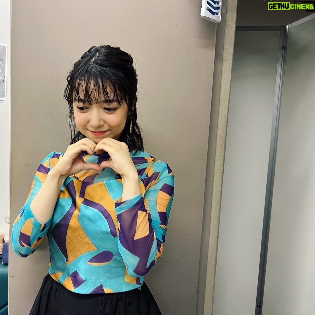 Mone Kamishiraishi - 59.4K Likes - マリさん50周年おめでとうございます!とんでもなく豪華な祭典に呼んでいただき幸せでした。ありがとうございました!しかしかっこよかった、痺れたな…
ありったけのラヴを🌹