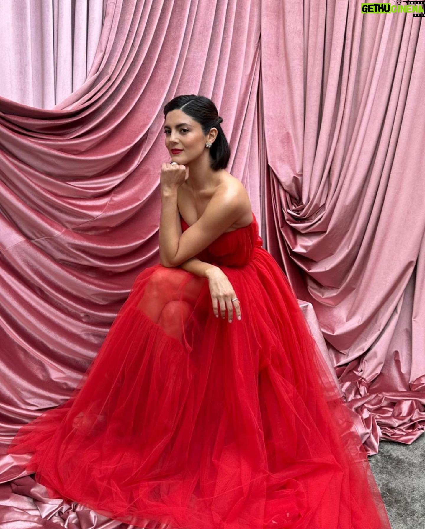 Monica Barbaro Instagram - What a night at the Golden Globes.