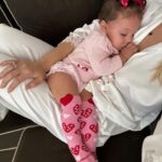 Monick Camargo Instagram – Sem dúvidas, SER MÃE, é a nossa MAIOR ENTREGA!!!
É o maior significado de AMOR, DOAÇÃO, CANSAÇOxFELICIDADE, e de BENÇÃO de DEUS , materializada na terra.
Toda honra e glória a Deus, por essa dádiva!

❤️Feliz dia das MÃES, pra todas mamães, e futura mamães!
Em especial a minha!!
Que o dia de vocês seja incrível!!!