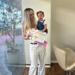 Monick Camargo Instagram – Sem dúvidas, SER MÃE, é a nossa MAIOR ENTREGA!!!
É o maior significado de AMOR, DOAÇÃO, CANSAÇOxFELICIDADE, e de BENÇÃO de DEUS , materializada na terra.
Toda honra e glória a Deus, por essa dádiva!

❤️Feliz dia das MÃES, pra todas mamães, e futura mamães!
Em especial a minha!!
Que o dia de vocês seja incrível!!!